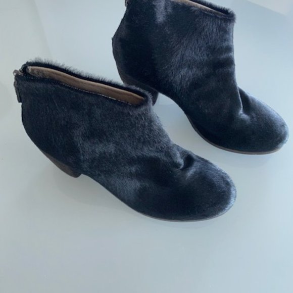 Never worn Elisanero Mohair Black Booties. - Picture 4 of 4